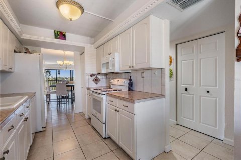 Condominio en venta en Clearwater, Florida, 2 dormitorios, 99.41 m2 № 2232024 - foto 24