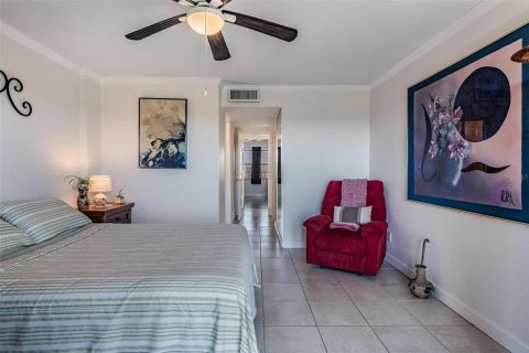 Condominio en venta en Clearwater, Florida, 2 dormitorios, 99.41 m2 № 2232024 - foto 18