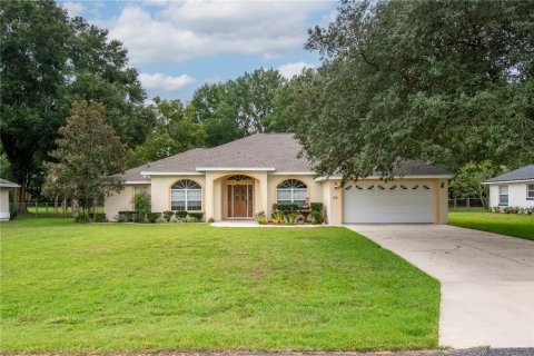 House in Ocala, Florida 3 bedrooms, 222.13 sq.m. № 1914720 - photo 1