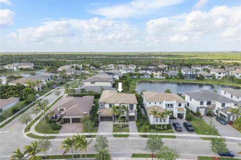 Купить виллу или дом в Паркленд, Флорида 6 спален, 429.39м2, № 2058949 - фото 3