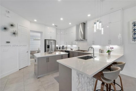 Купить виллу или дом в Паркленд, Флорида 6 спален, 429.39м2, № 2058949 - фото 20