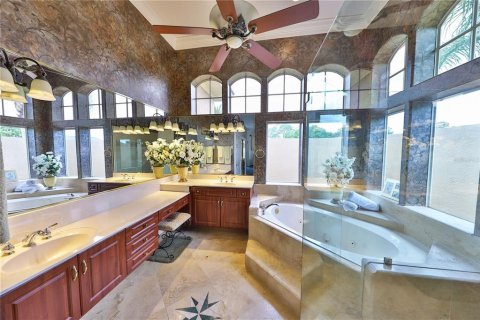 House in Lake Mary, Florida 4 bedrooms, 265.33 sq.m. № 1792659 - photo 11