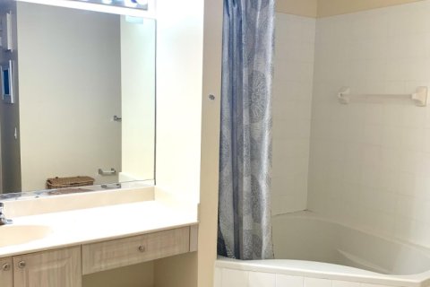 Condo in Wellington, Florida, 1 bedroom  № 1003732 - photo 1