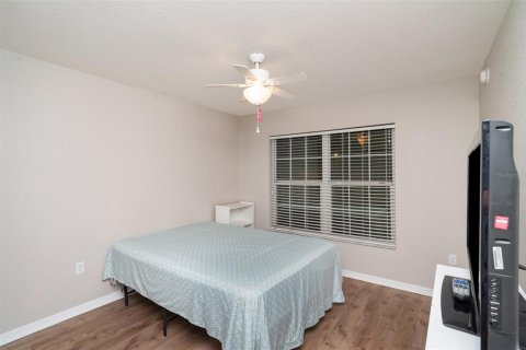 House in Gibsonton, Florida 4 bedrooms, 157 sq.m. № 1910217 - photo 22
