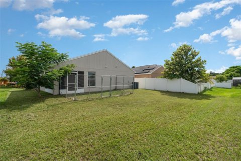 House in Gibsonton, Florida 4 bedrooms, 157 sq.m. № 1910217 - photo 26