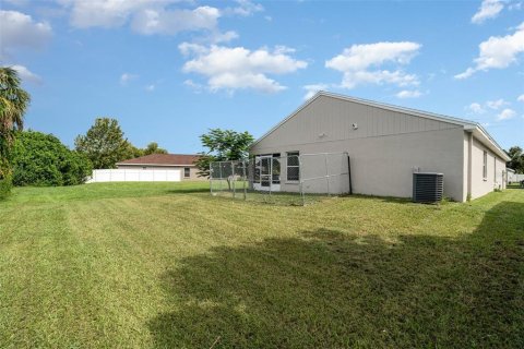 House in Gibsonton, Florida 4 bedrooms, 157 sq.m. № 1910217 - photo 30