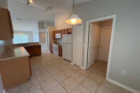 Villa ou maison à louer à Kissimmee, Floride: 4 chambres, 169.27 m2 № 2433245 - photo 17