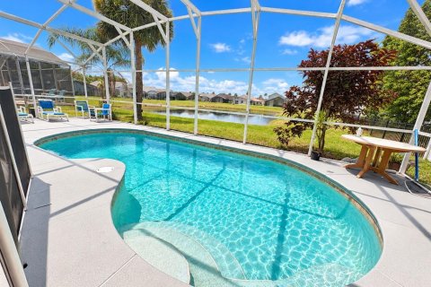 Villa ou maison à louer à Kissimmee, Floride: 4 chambres, 169.27 m2 № 2433245 - photo 2