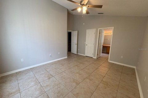 Villa ou maison à louer à Kissimmee, Floride: 4 chambres, 169.27 m2 № 2433245 - photo 25