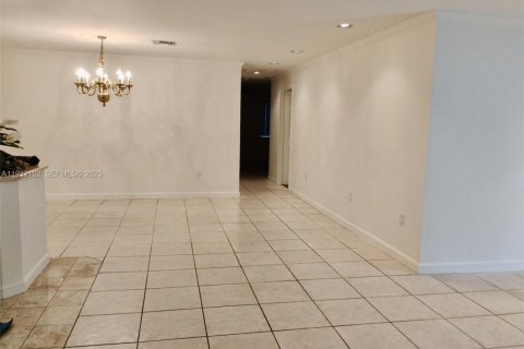 Villa ou maison à vendre à Miami, Floride: 3 chambres, 233.28 m2 № 1990592 - photo 26