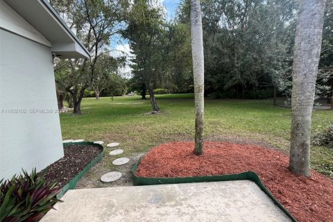 Villa ou maison à vendre à Miami, Floride: 3 chambres, 233.28 m2 № 1990592 - photo 8