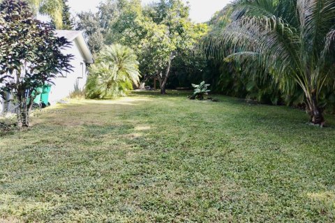 Villa ou maison à vendre à Miami, Floride: 3 chambres, 233.28 m2 № 1990592 - photo 13