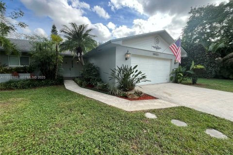 Villa ou maison à vendre à Miami, Floride: 3 chambres, 233.28 m2 № 1990592 - photo 5
