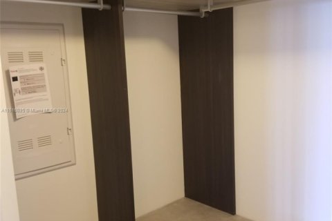 Copropriété à vendre à Miami, Floride: 2 chambres, 116.41 m2 № 2088535 - photo 8