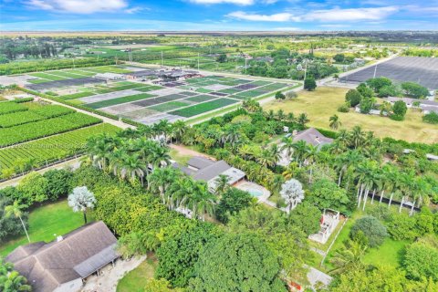Villa ou maison à vendre à Miami, Floride: 5 chambres, 324.6 m2 № 1975973 - photo 18