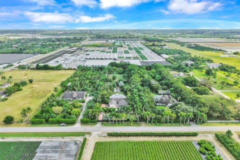 Villa ou maison à vendre à Miami, Floride: 5 chambres, 324.6 m2 № 1975973 - photo 7