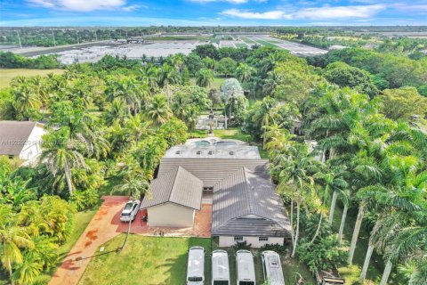 Villa ou maison à vendre à Miami, Floride: 5 chambres, 324.6 m2 № 1975973 - photo 20