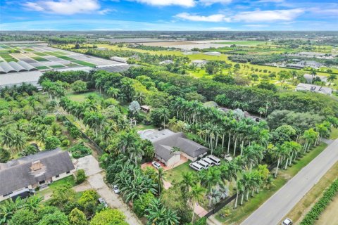 Villa ou maison à vendre à Miami, Floride: 5 chambres, 324.6 m2 № 1975973 - photo 16