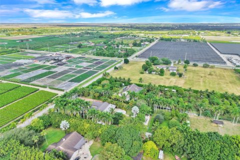 Villa ou maison à vendre à Miami, Floride: 5 chambres, 324.6 m2 № 1975973 - photo 13