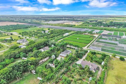 Villa ou maison à vendre à Miami, Floride: 5 chambres, 324.6 m2 № 1975973 - photo 11