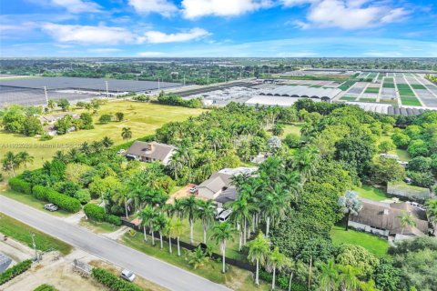 Villa ou maison à vendre à Miami, Floride: 5 chambres, 324.6 m2 № 1975973 - photo 19