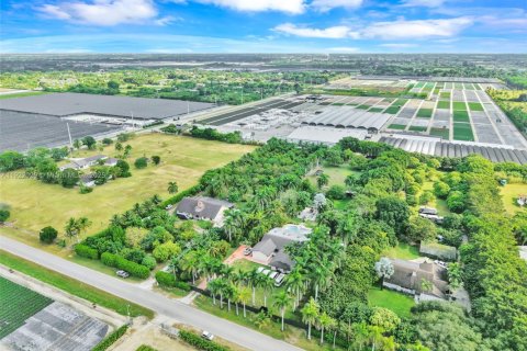Villa ou maison à vendre à Miami, Floride: 5 chambres, 324.6 m2 № 1975973 - photo 14