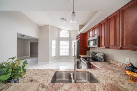House in Orlando, Florida 3 bedrooms, 125.42 sq.m. № 2105718 - photo 12
