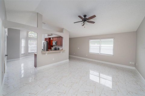 House in Orlando, Florida 3 bedrooms, 125.42 sq.m. № 2105718 - photo 10