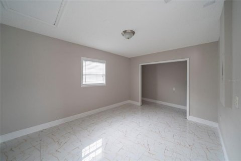 House in Orlando, Florida 3 bedrooms, 125.42 sq.m. № 2105718 - photo 15