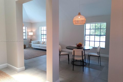 Townhouse in Wellington, Florida 4 bedrooms, 148.55 sq.m. № 1958107 - photo 2