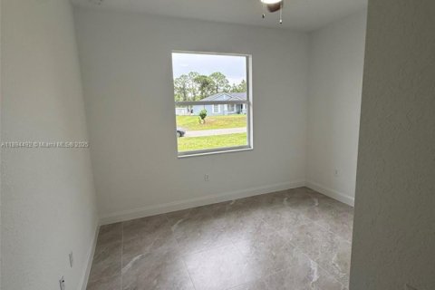 House in Lehigh Acres, Florida 3 bedrooms № 2012772 - photo 29