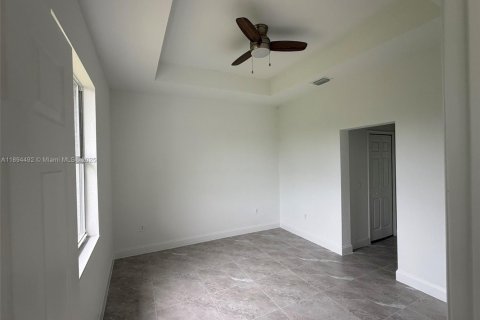 House in Lehigh Acres, Florida 3 bedrooms № 2012772 - photo 20