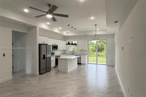 House in Lehigh Acres, Florida 3 bedrooms № 2012772 - photo 25