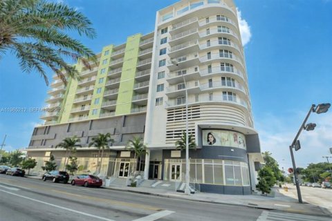 Condo à Miami, Floride, 2 chambres  № 2079743