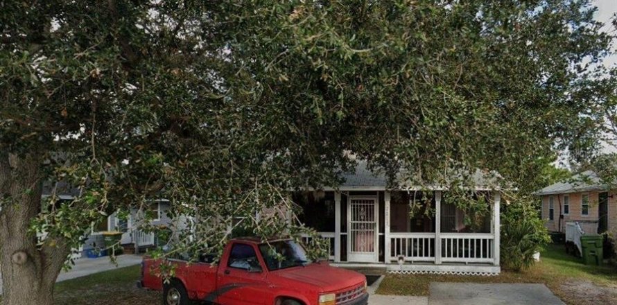 House in Sarasota, Florida 3 bedrooms, 122.07 sq.m. № 1819166