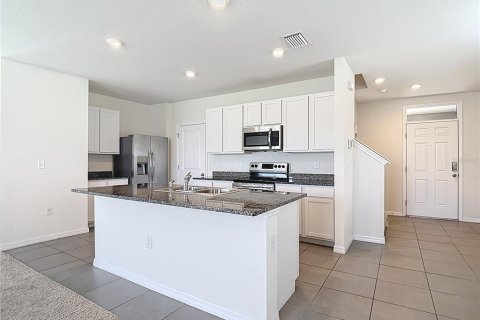 Casa en venta en San Antonio, Florida, 4 dormitorios, 209.96 m2 № 1912567 - foto 11