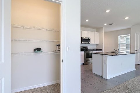 Casa en venta en San Antonio, Florida, 4 dormitorios, 209.96 m2 № 1912567 - foto 23