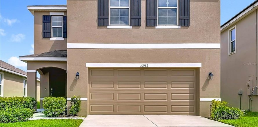 Casa en San Antonio, Florida 4 dormitorios, 209.96 m2 № 1912567