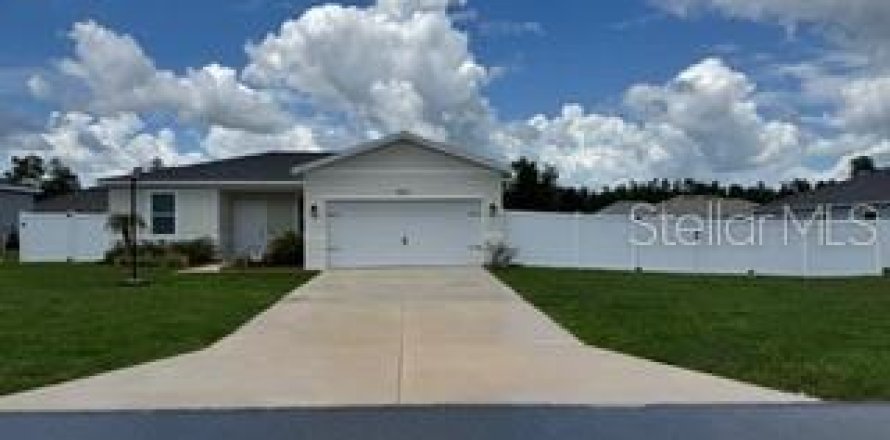 House in Ocala, Florida 3 bedrooms, 116.78 sq.m. № 1822718