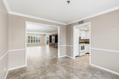 Condo in Vero Beach, Florida, 2 bedrooms № 2173500 - photo 10