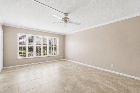 Condo in Vero Beach, Florida, 2 bedrooms № 2173500 - photo 15