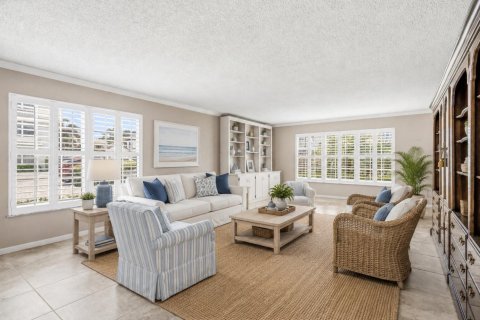 Condo in Vero Beach, Florida, 2 bedrooms № 2173500 - photo 5