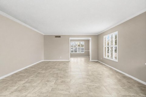 Condo in Vero Beach, Florida, 2 bedrooms № 2173500 - photo 7