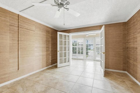 Condo in Vero Beach, Florida, 2 bedrooms № 2173500 - photo 18