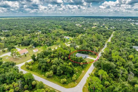 Villa ou maison à vendre à Port Charlotte, Floride: 4 chambres, 171.13 m2 № 2308345 - photo 7