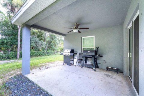 Villa ou maison à vendre à Port Charlotte, Floride: 4 chambres, 171.13 m2 № 2308345 - photo 23