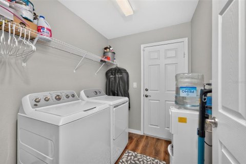 Villa ou maison à vendre à Port Charlotte, Floride: 4 chambres, 171.13 m2 № 2308345 - photo 26