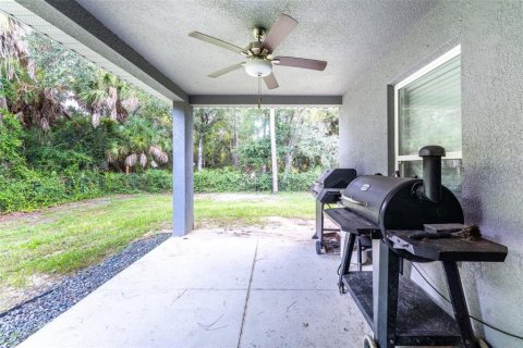 Villa ou maison à vendre à Port Charlotte, Floride: 4 chambres, 171.13 m2 № 2308345 - photo 25