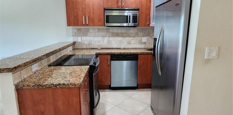 Condo in Fort Lauderdale, Florida, 1 bedroom  № 2086227