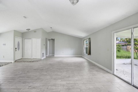 House in Kissimmee, Florida 3 bedrooms, 137.59 sq.m. № 1793343 - photo 6